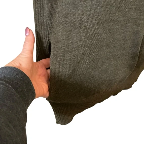 SOLD Design History Mocha Mousse Cowlneck Oversized Pocket Sweater - Picture 4 of 8